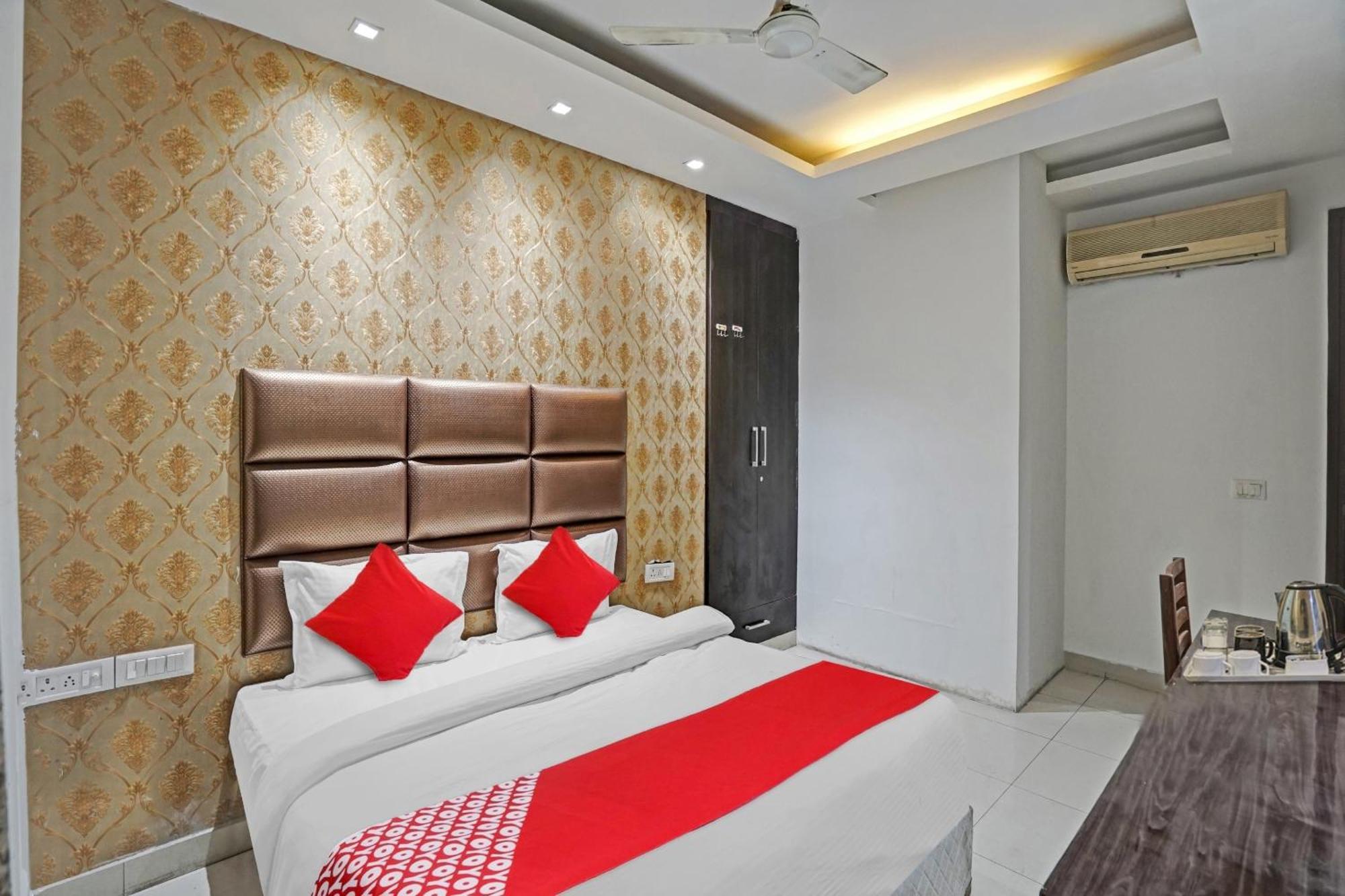 Hotel O South Galaxy Nueva Delhi Exterior foto