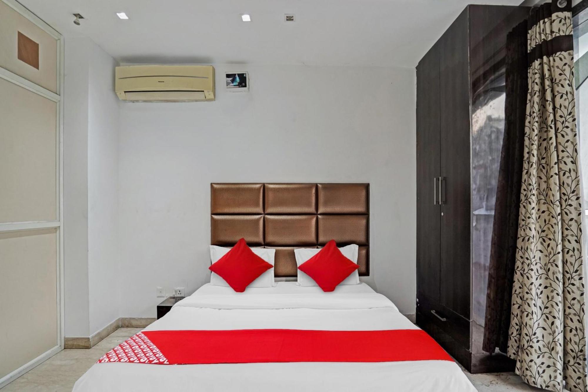 Hotel O South Galaxy Nueva Delhi Exterior foto