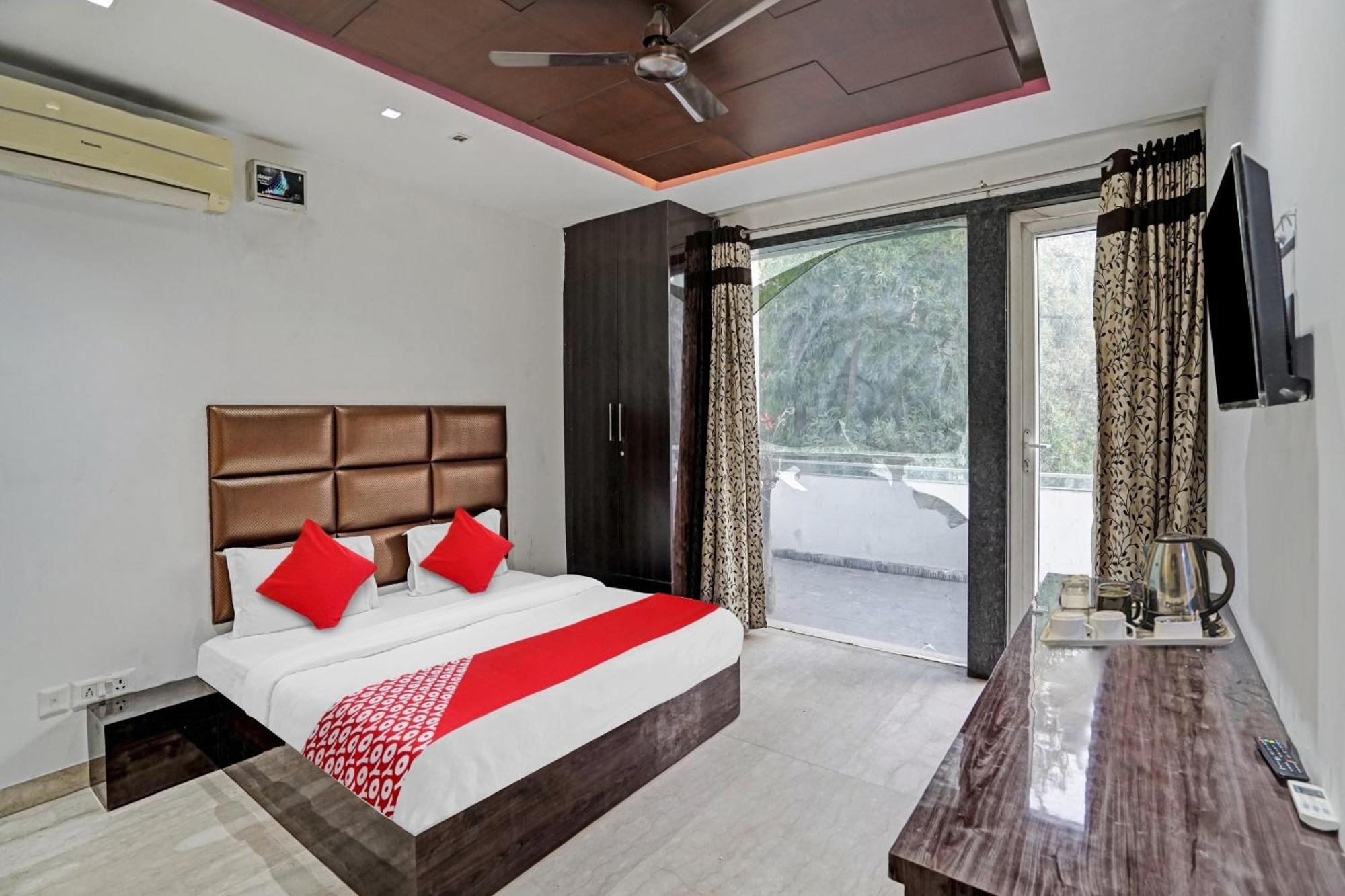Hotel O South Galaxy Nueva Delhi Exterior foto