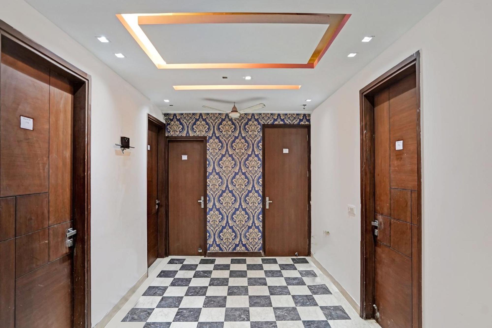 Hotel O South Galaxy Nueva Delhi Exterior foto