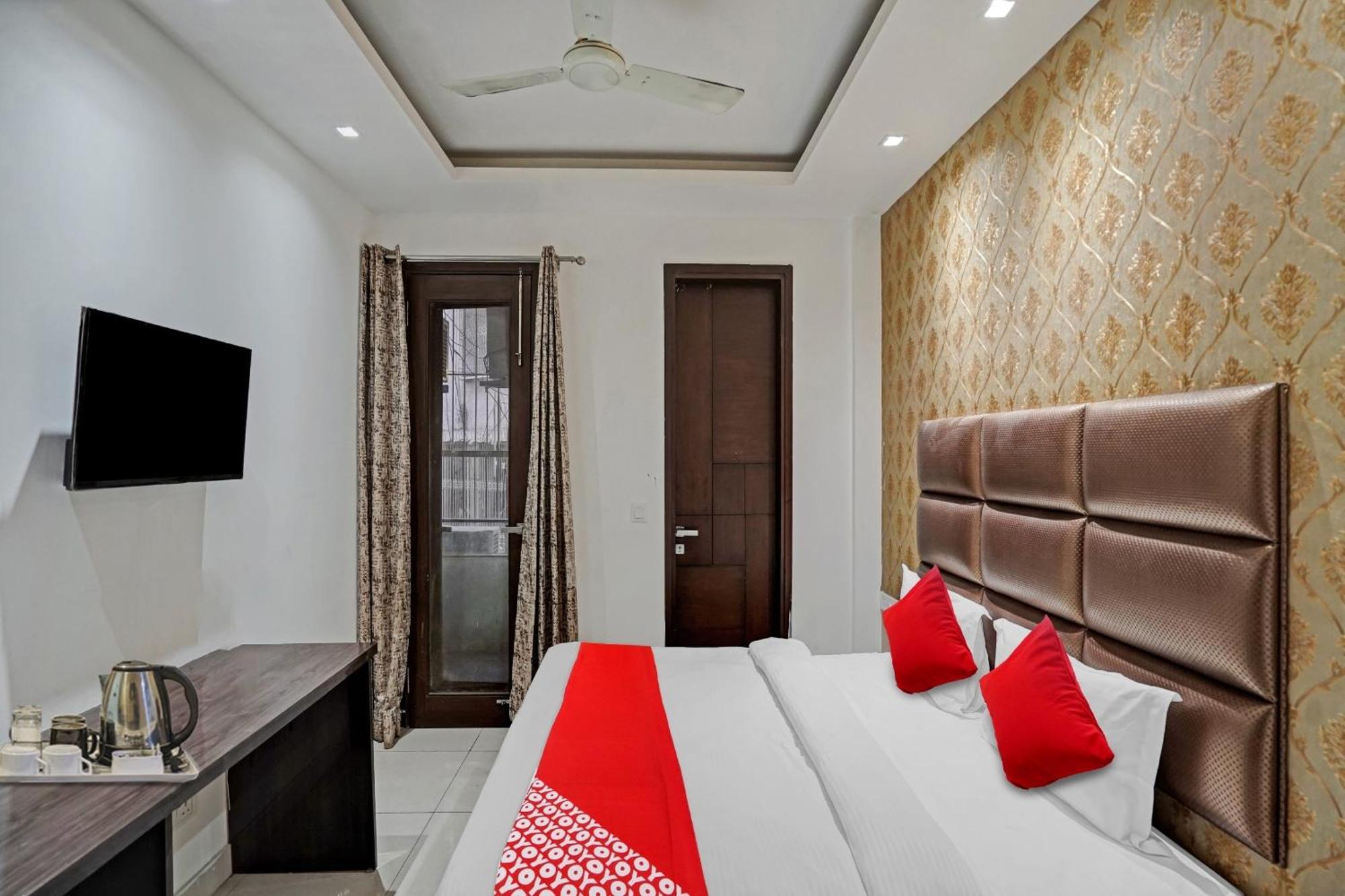 Hotel O South Galaxy Nueva Delhi Exterior foto